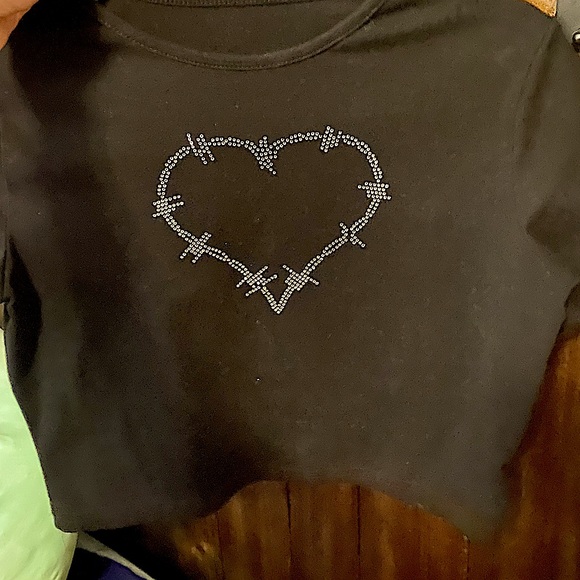 Womens small black top with heart - Picture 1 of 2